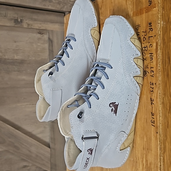 Size 9 LDECK ankle bootie one blue one pink you choose. - Picture 5 of 7